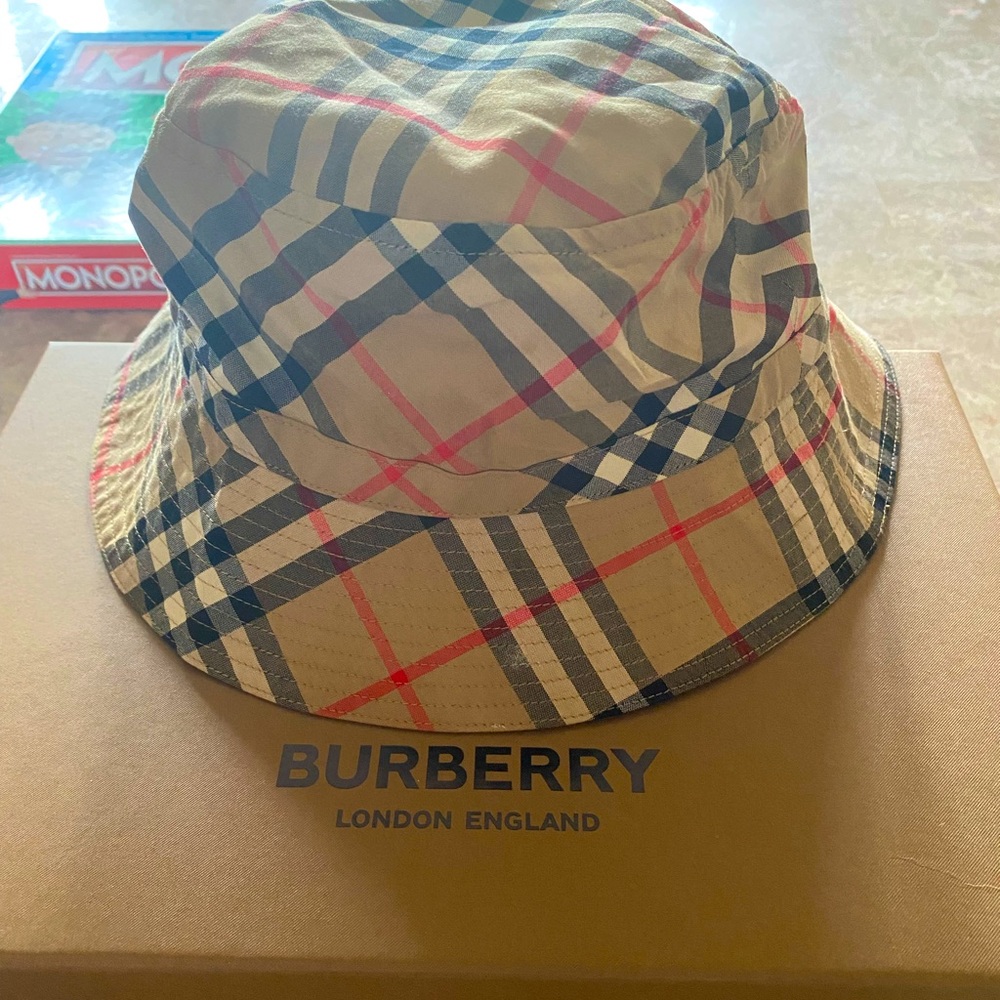 Kids bucket hat large fits up to 8 years old